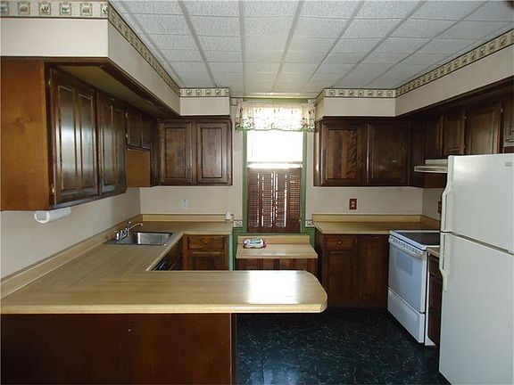 5th image of 316 S 5th St