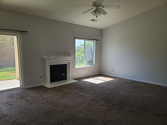 4th image of 1637 Linden St