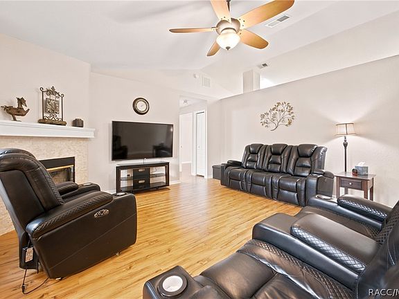 3rd image of 20375 SW 79th Ln