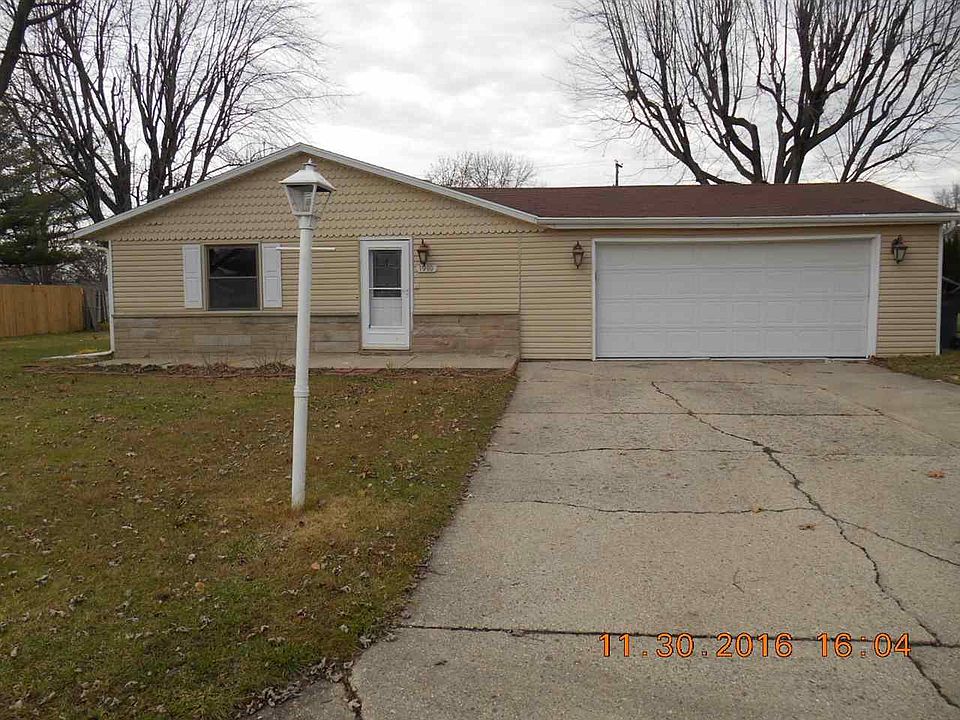 1st image of 1910 W Sheffield Dr