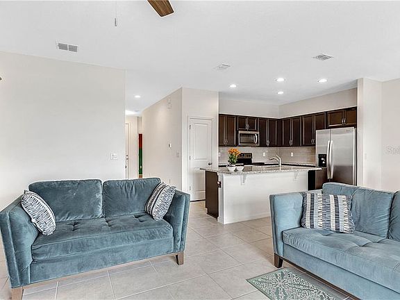 4th image of 210 Citrus Pointe Dr