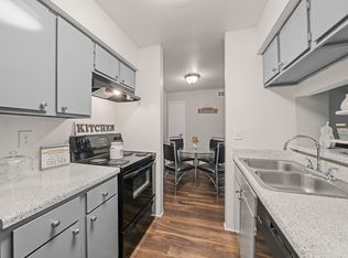 8300 W Airport Blvd #11492306, Houston, TX 77071