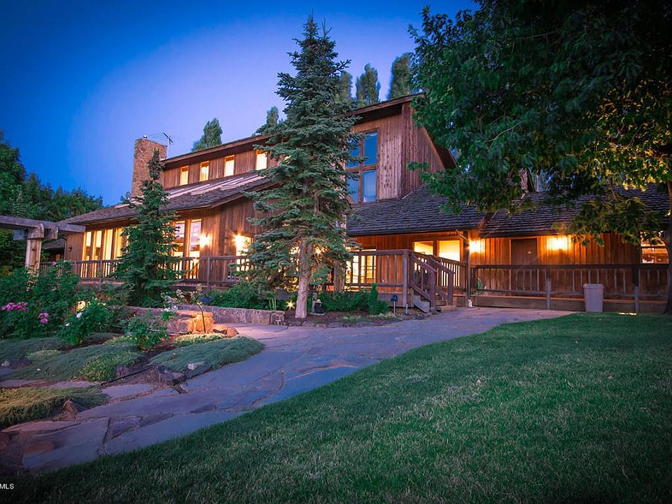 1109 Pecks Canyon Road