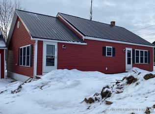 7 Park St, Mars Hill, ME 04758