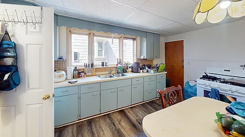 33 Schubert St Photo 1