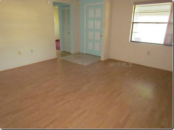 3rd image of 2 Cedar Dr