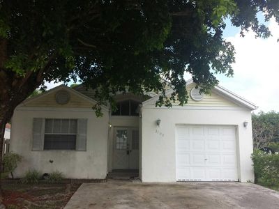 3700 W Daffodil Ln, Miramar, FL, 33025