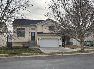 4102 E Smith Ranch Rd, Eagle Mountain, UT 84005