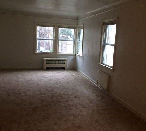 5th image of 2824 E 130th St APT 201
