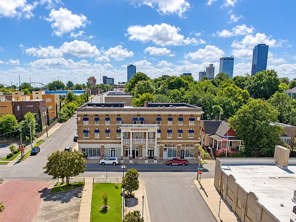 101 S Victory St #109