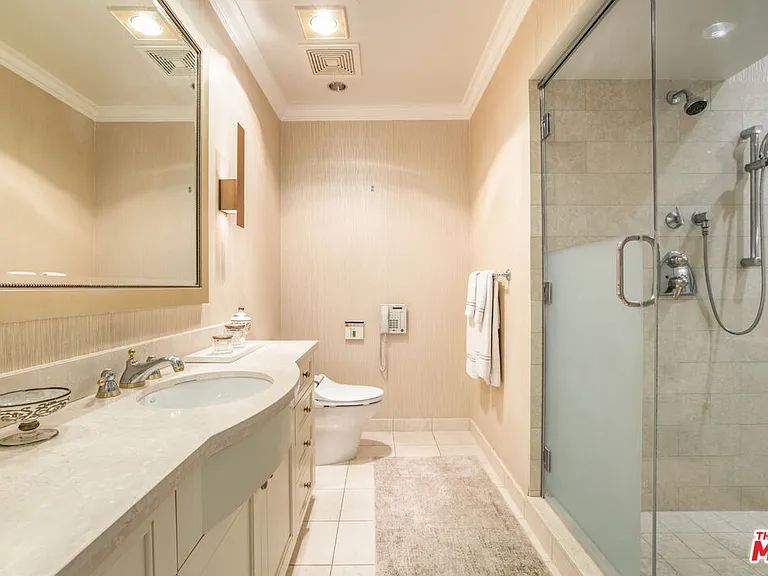 10727 Wilshire Blvd #1904 — Photo 27