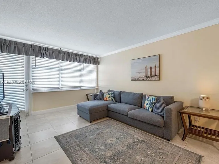 3725 S Ocean Dr #719 — Photo 11
