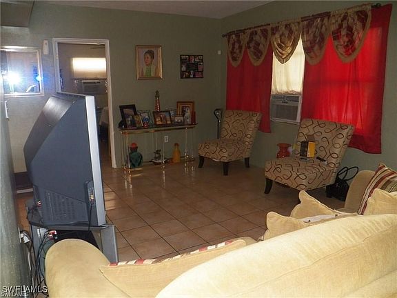 5th image of 1502 Gardenia Ave