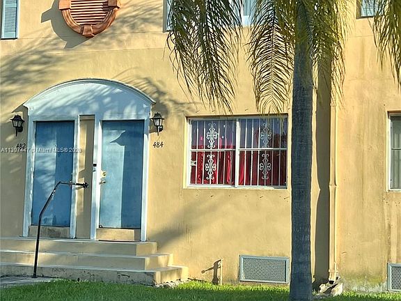4th image of 484 NW 84th Ln #484L