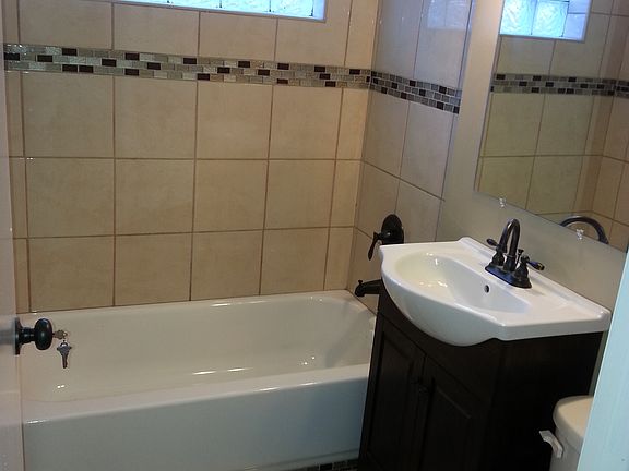 5th image of 10939 S Mackinaw Ave
