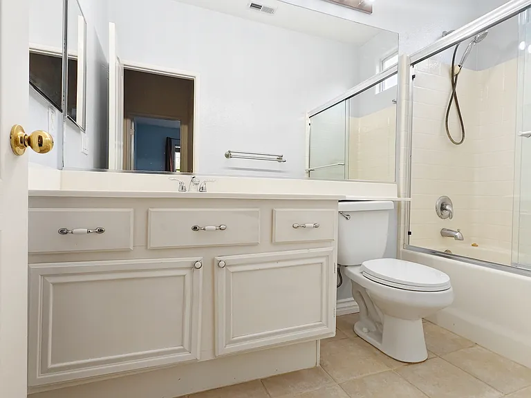 2nd Bathroom