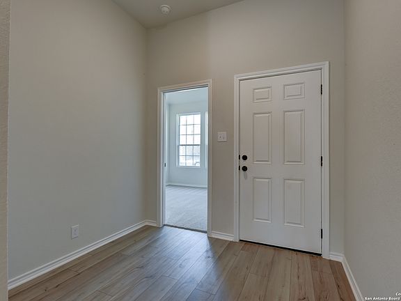 4th image of 1330 Meester Drive