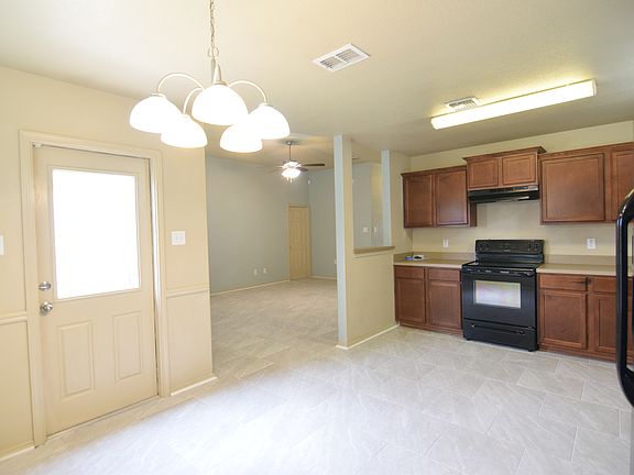 5th image of 1024 Roanoke Dr