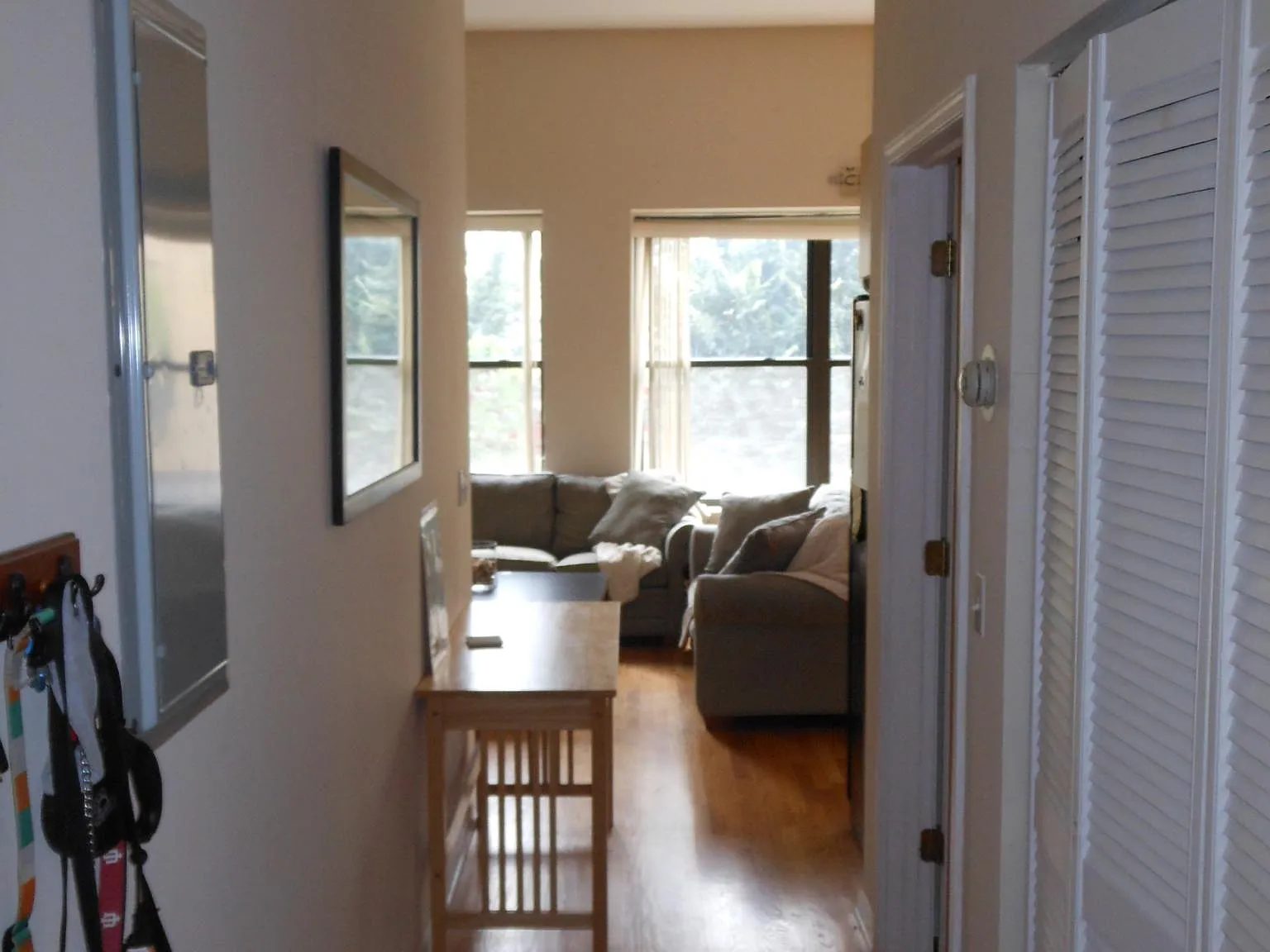 1614 W Belmont Ave — Photo 3