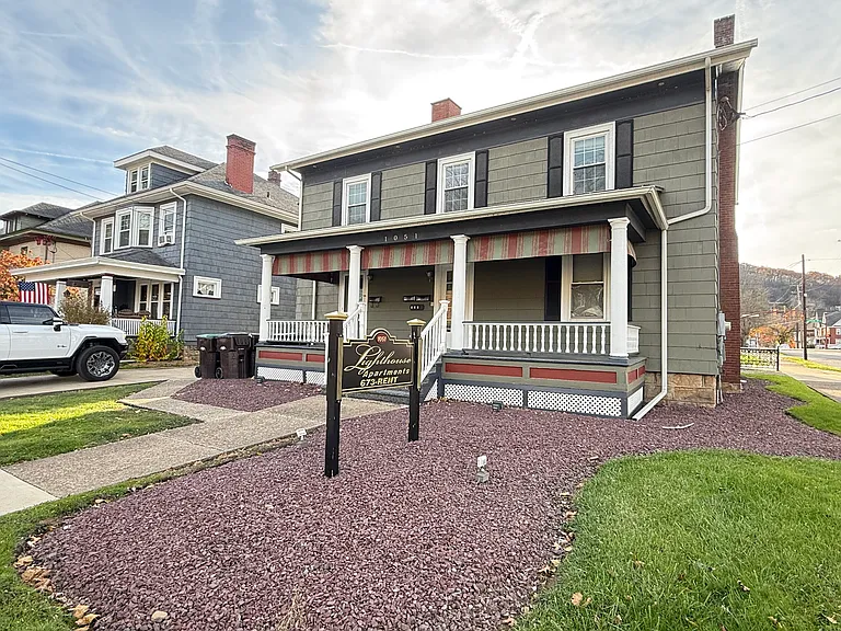 1051 Elk St #2 — Photo 2
