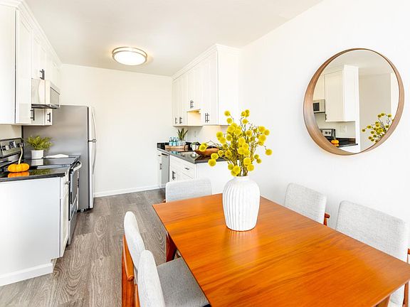 4th image of 1614 Hudson St APT 310