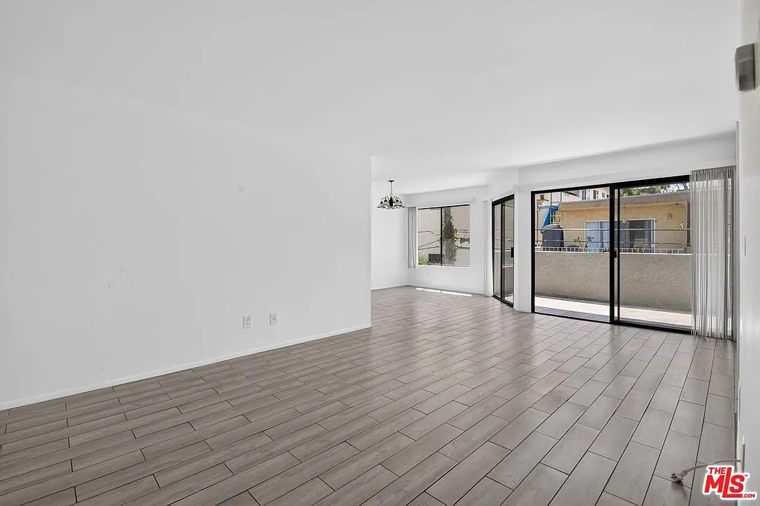2 bed, 2.0 bath, 1600 sqft, $3,495 — Photo 3
