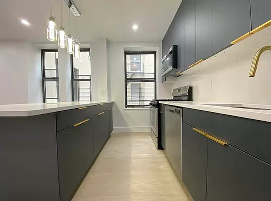 Rented by Oxford Property Group | media 10