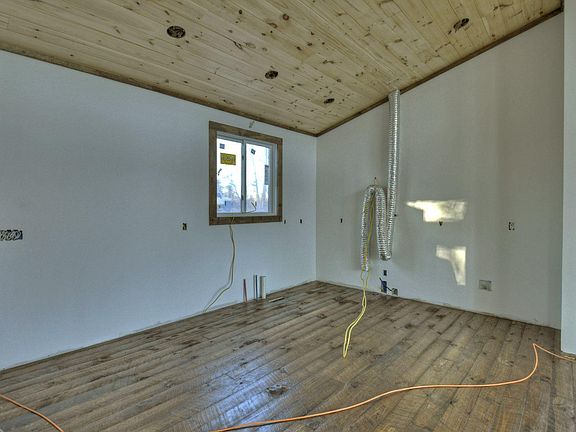 5th image of 894 Old Ridge Rd