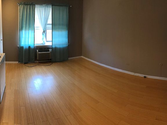 2nd image of 1505 Plymouth Pl APT 2W