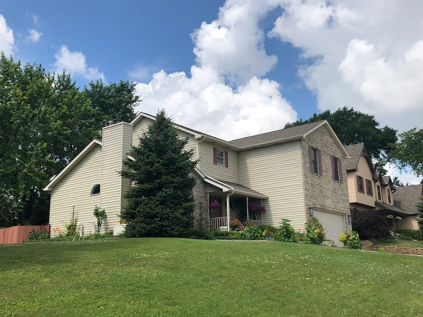 301 Jessica Ln photo 1