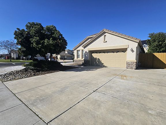 2nd image of 1119 Heartland Dr