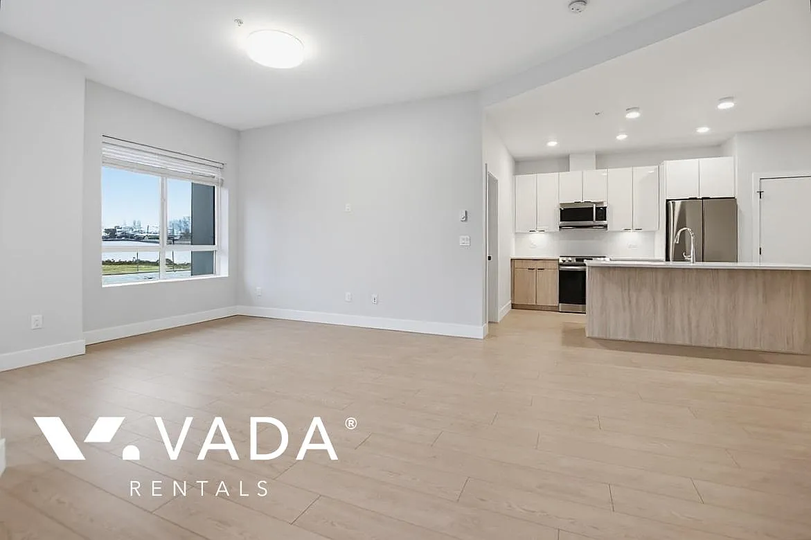 20360 Logan Avenue Langley — Photo 2