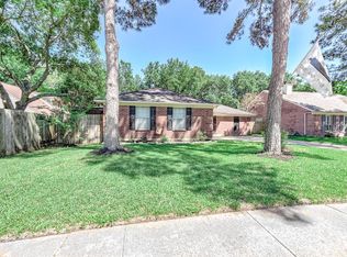 9315 Bayou Bluff Dr, Spring, TX 77379