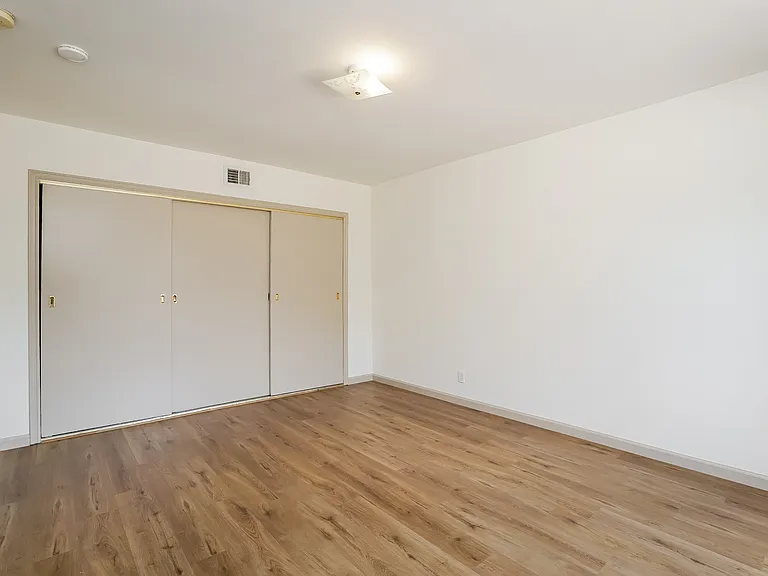 6500 Lockhurst Dr — Photo 15