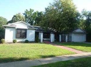 6670 Mignon Dr, Florissant, MO 63033