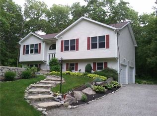 28 Ventura Way, Glocester, RI 02814