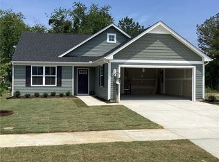 308 Pointers Dr, West Point, VA 23181