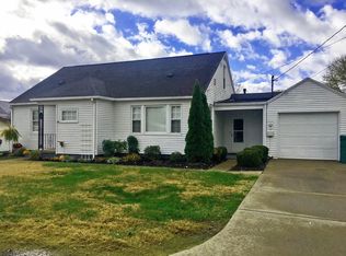 206 40th St, Vienna, WV 26105