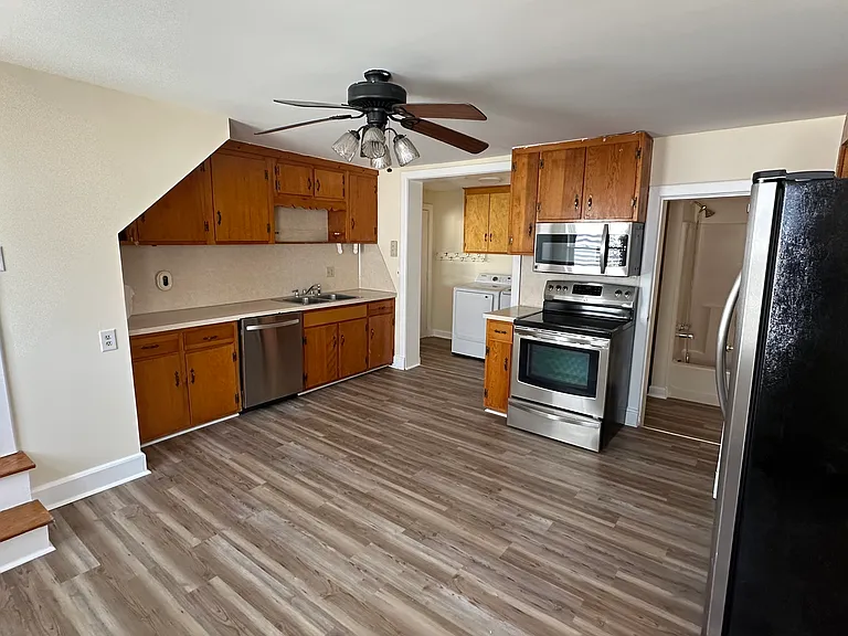 417 Main St #3 — Photo 2