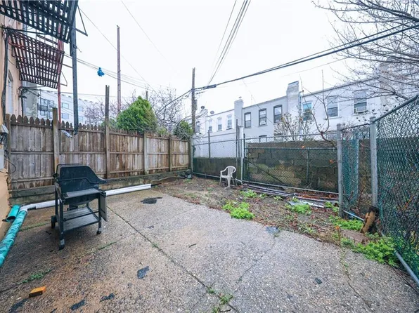 258 60th Street image 3 of 32