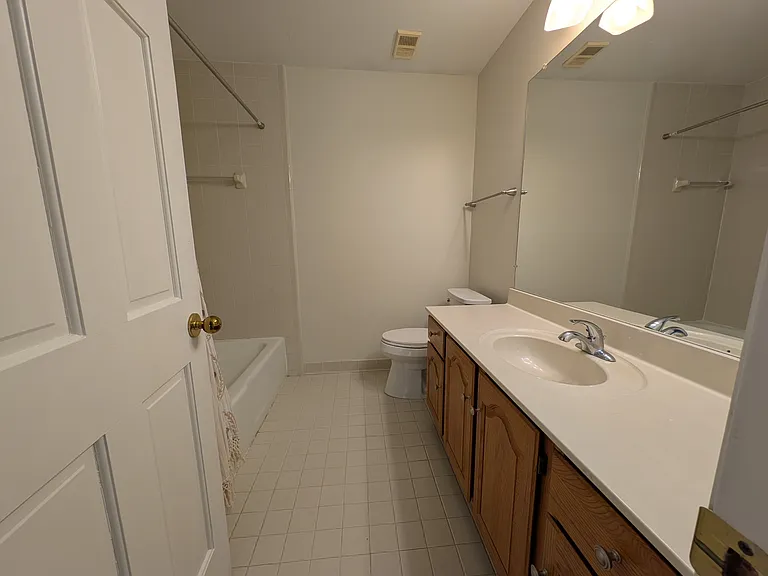 407 Clairton Ct #1 — Photo 31