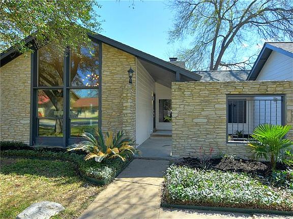 2nd image of 9301 Quail Meadow Dr