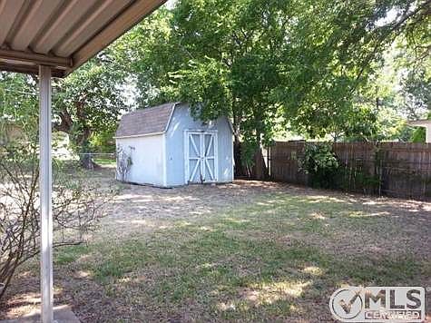 5th image of 2207 Greenway St