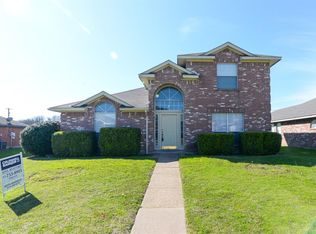 241 Birchwood Dr, Cedar Hill, TX 75104