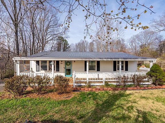 3rd image of 997 Toytown Rd