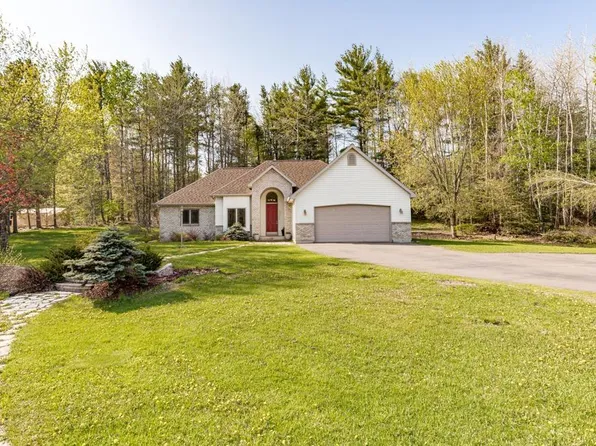 1313 Valley View Dr, Cloquet, MN 55720
