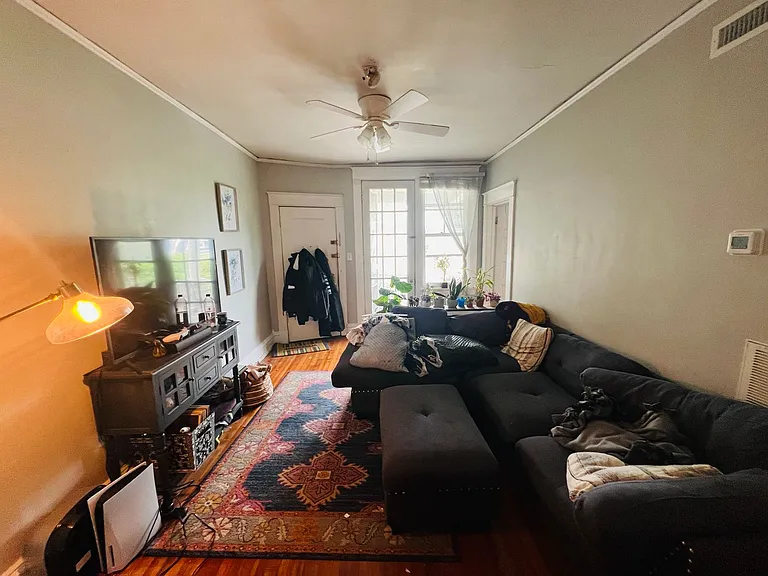 2327 Floyd Avenue — Photo 6