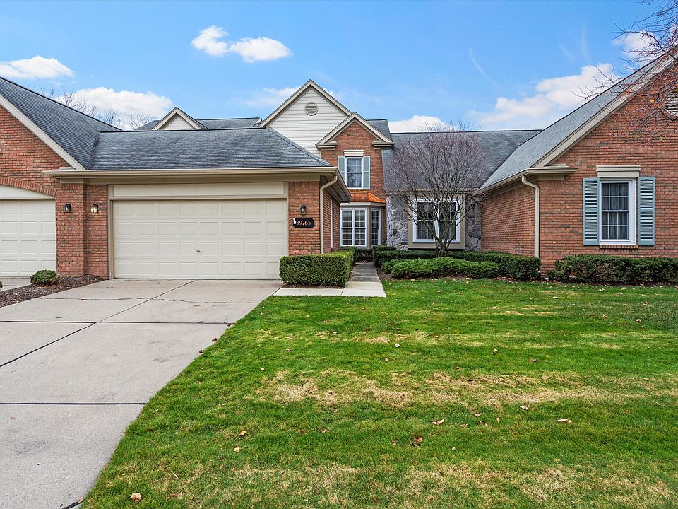 1st image of 39765 Glenview Ct