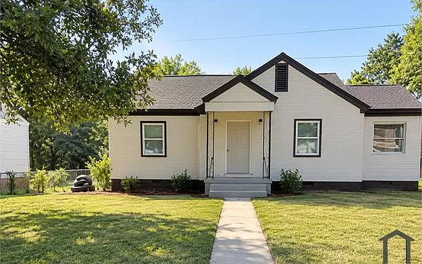 3625 Lee Dr