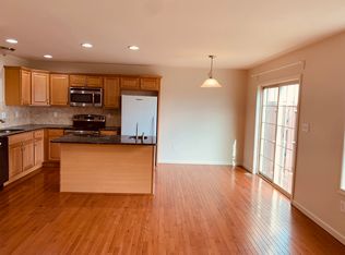 6472 Creekbend Dr, Mechanicsburg, PA 17050
